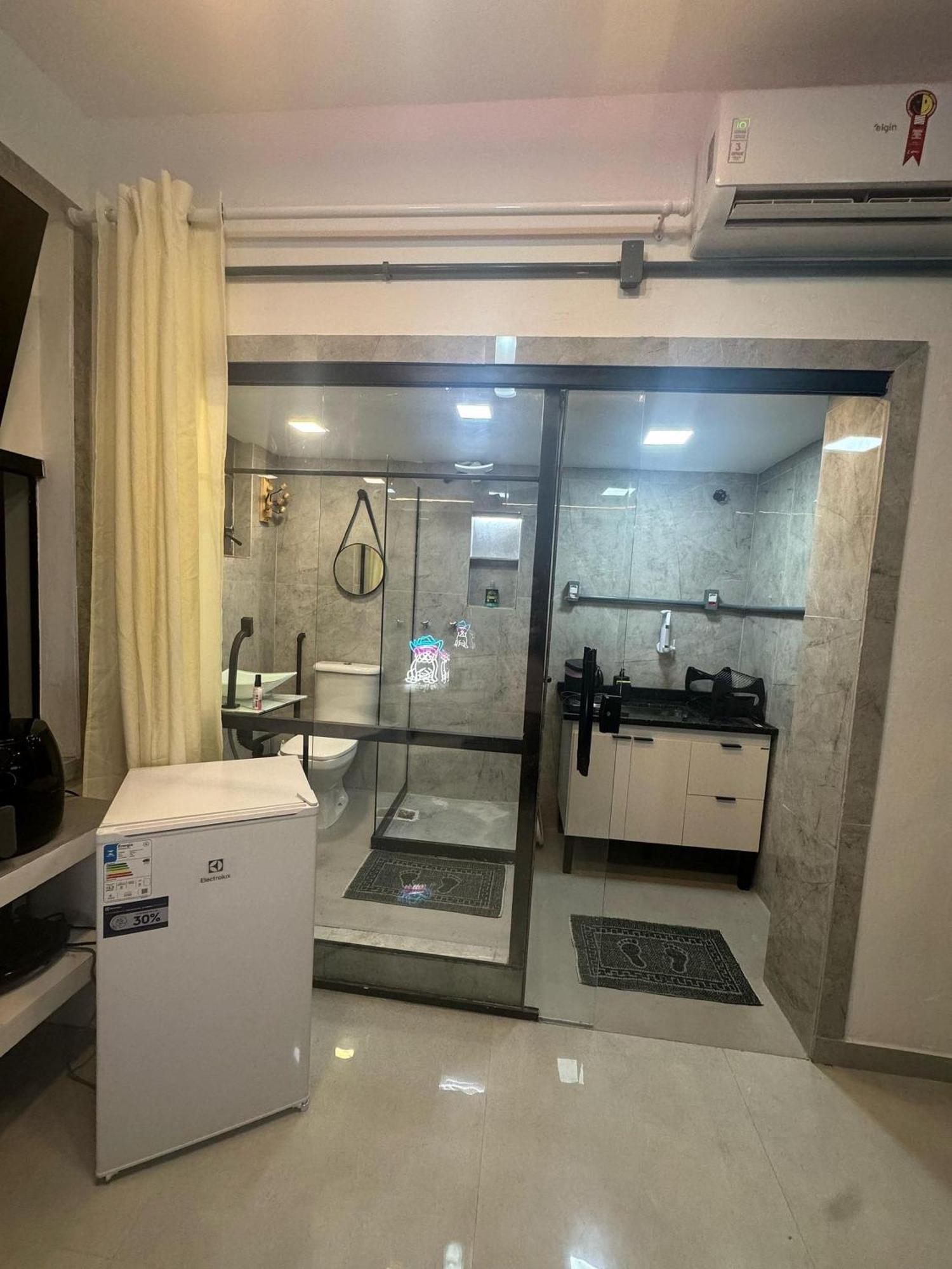 Luxuoso E Moderno, Em Frente Ao Metro E 3km Praias